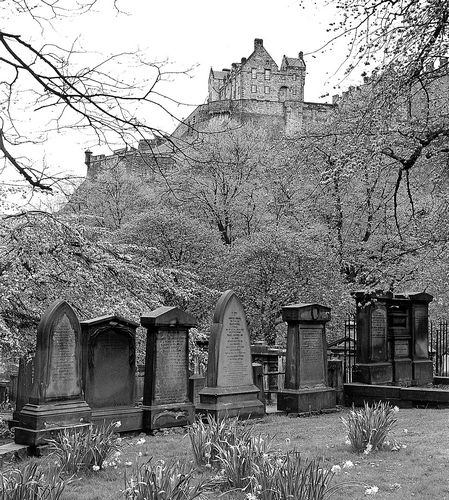 Kirkyard and Castle